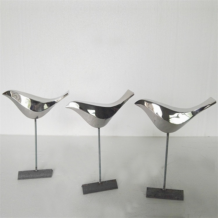 镜面不锈钢小鸟雕塑，抽象鸟类主题雕塑加工厂