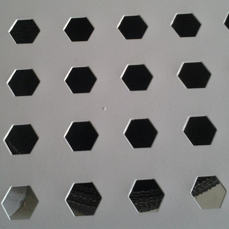 机箱防护罩金属冲孔网菱形六角洞洞板蜂窝状冲孔板网镀锌板冲孔网