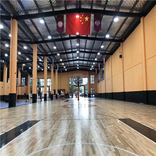 河北体育馆木地板室内篮球场羽毛球馆防水防滑地板双鑫生产安装图片