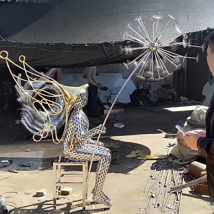 蝴蝶翅膀女孩雕塑 抽象人物雕塑 不锈钢拿蒲公英雕塑来图定制佰盛雕塑