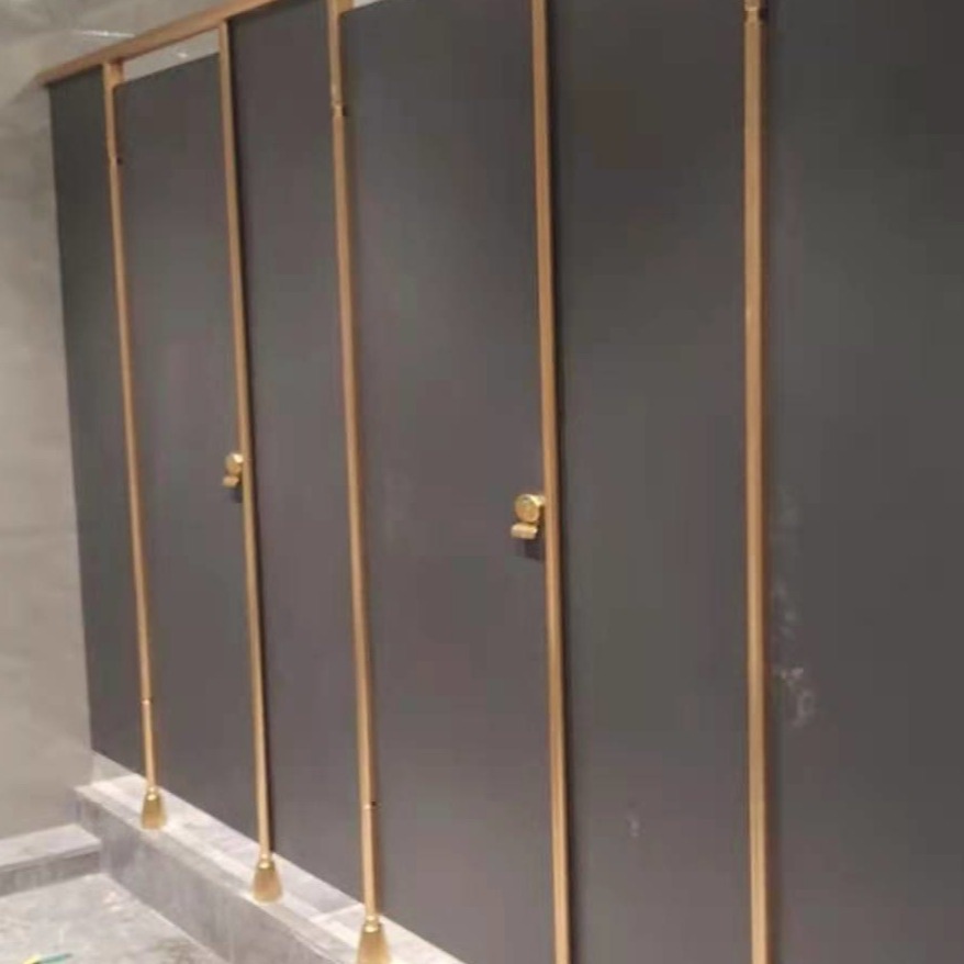 二代木纹抗倍特价格  陕西淋浴间专用PVC板材  喷漆钢板卫生间隔断  万维