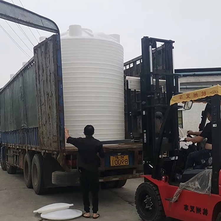 2吨农业灌溉肥料桶 可焊接PE法兰 立式圆形 工业用冷却储存