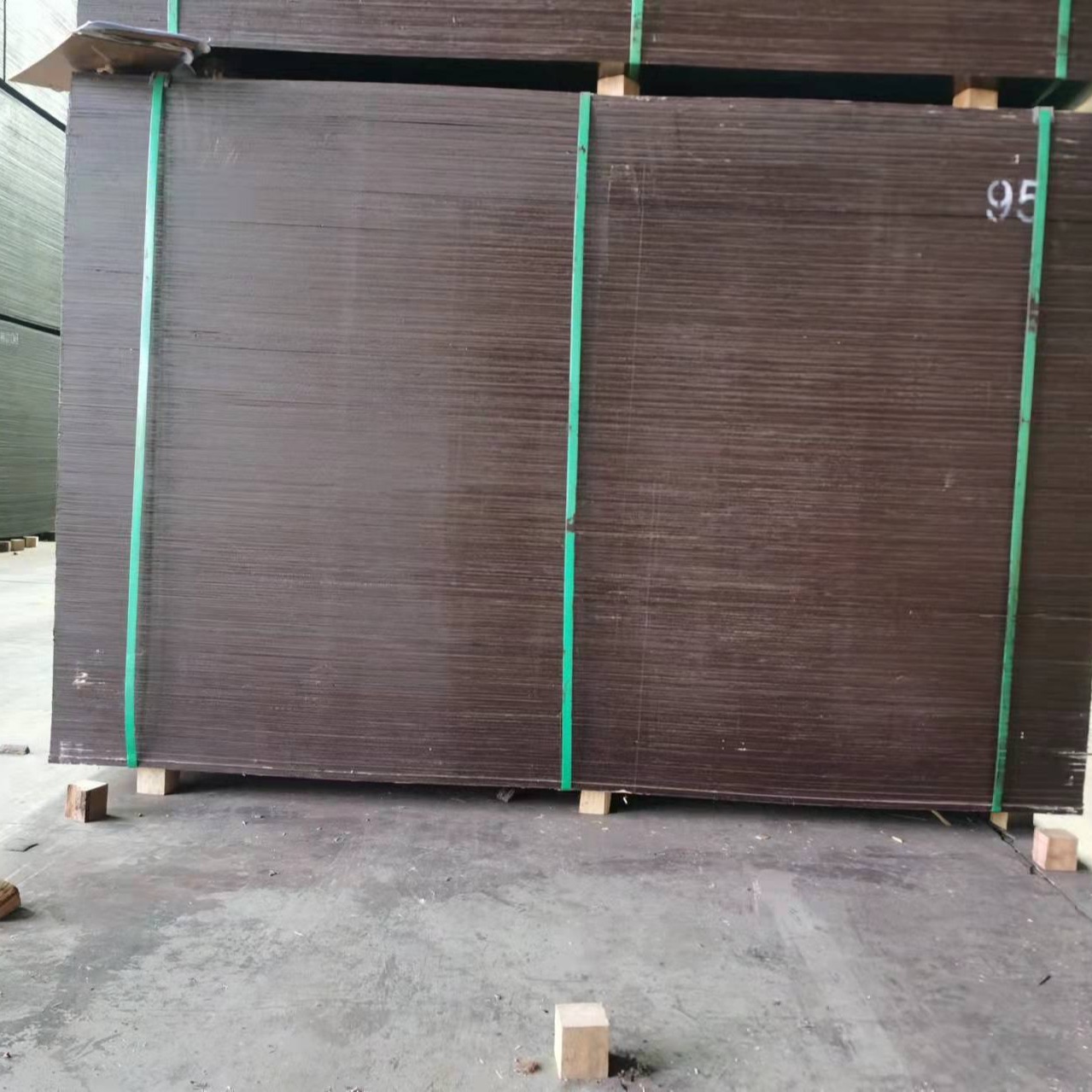 六安市叶集区金祥木业厂家  大量  批发建筑模板  覆膜板  小红板  钢化膜  优质全整芯板  可定制