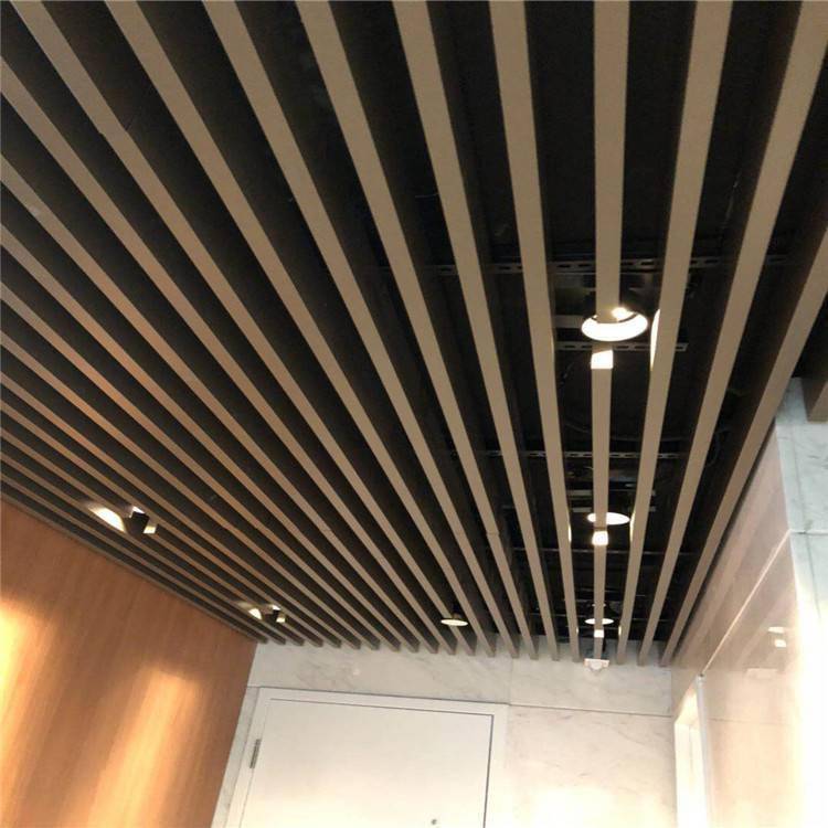 木纹色方通 幕墙装饰天花板定制 U100铝方通吊顶