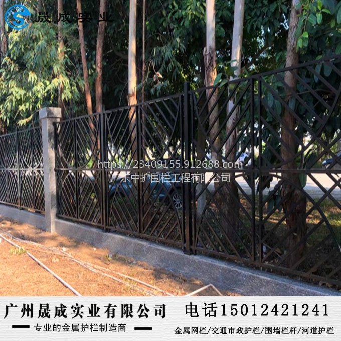 路侧铁艺隔离栅 珠海公路护栏厂家 焊接式公路围栏