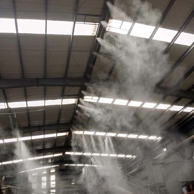 驰外制造 工厂车间自动上水围挡喷淋 路灯喷淋强劲动力 工地防尘喷雾系统图片