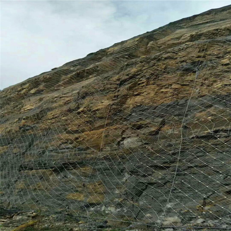 防落石主动边坡防护网景区拦石柔性钢丝绳网山体滑坡被动菱形网