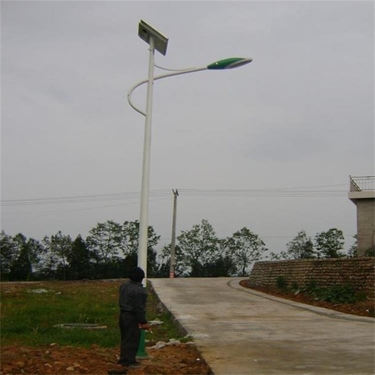 鑫永虹太阳能路灯 8米新农村建设工程灯 LED大功率亮化照明图片