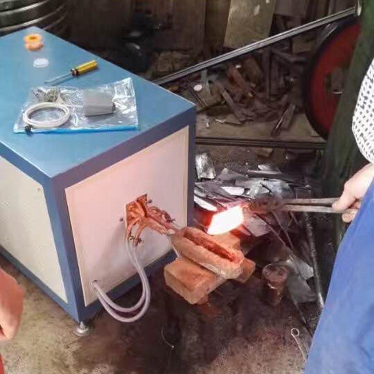 盈磁 中频感应加热炉价格 厂家供应电磁熔炉 电磁熔铜炉图片