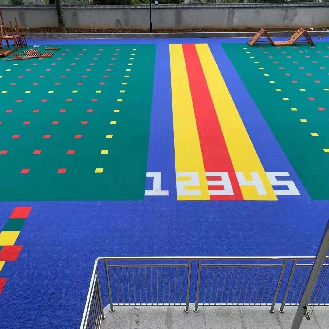 师宗幼儿园悬浮地板 游乐场悬浮地板 曼纳奇悬浮地板厂家 篮球场悬浮地板 极简安装 不简单的悬浮地板
