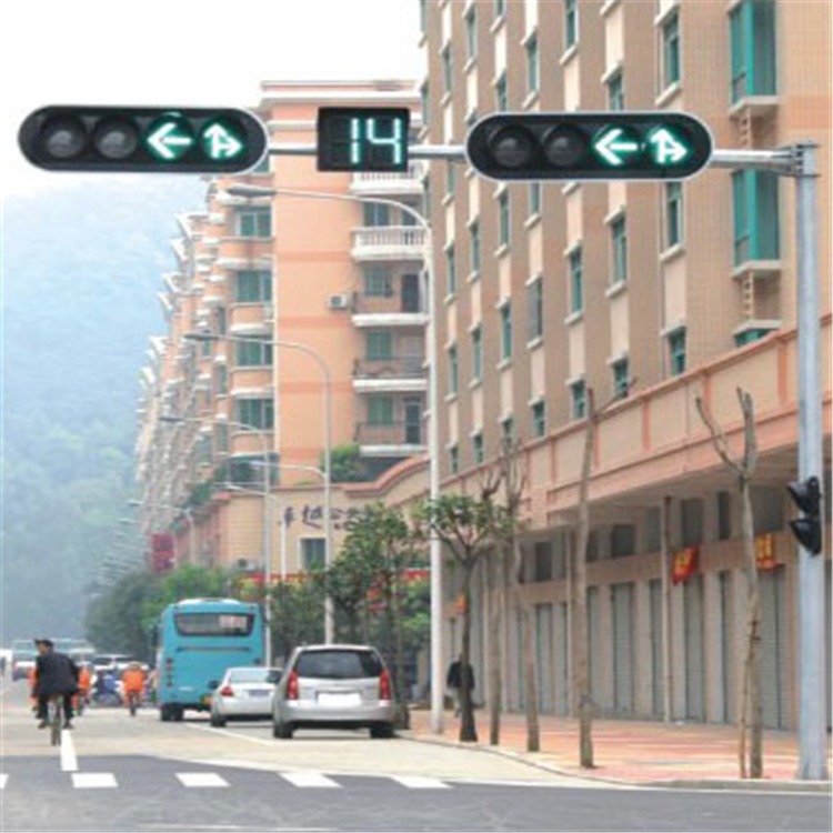 厂家专业生产 交通信号灯灯杆 郊区十字路口红绿灯灯杆 优质交通警示灯灯杆图片
