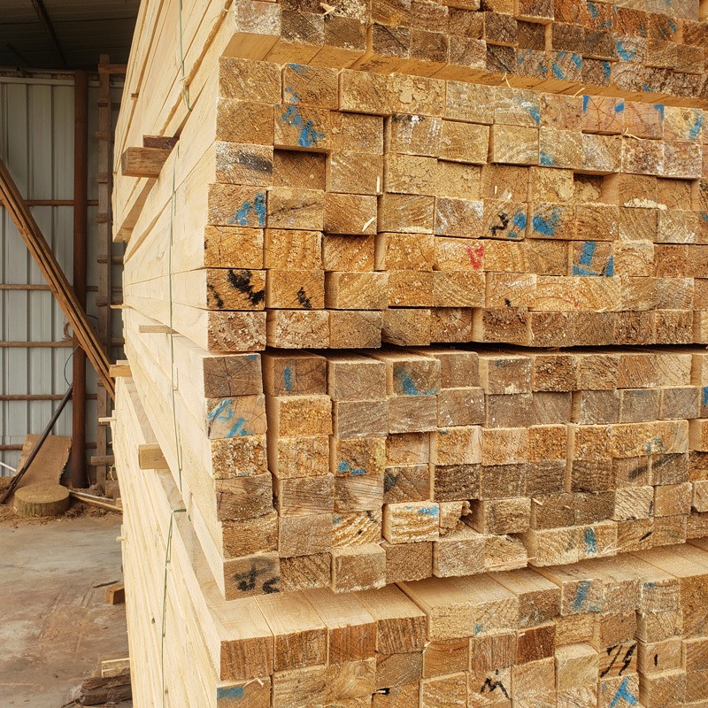 新西兰松木木方杉木挂瓦条木望板定制加工各种尺寸锯材邦皓木材厂家供应