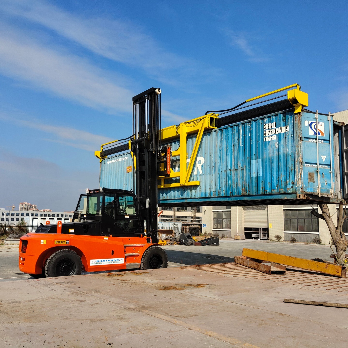 16吨叉车集装箱转运堆高三层CPCD160S