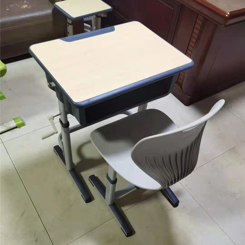 单人课桌椅 课桌椅安装 实木课桌椅博顺 价格合理