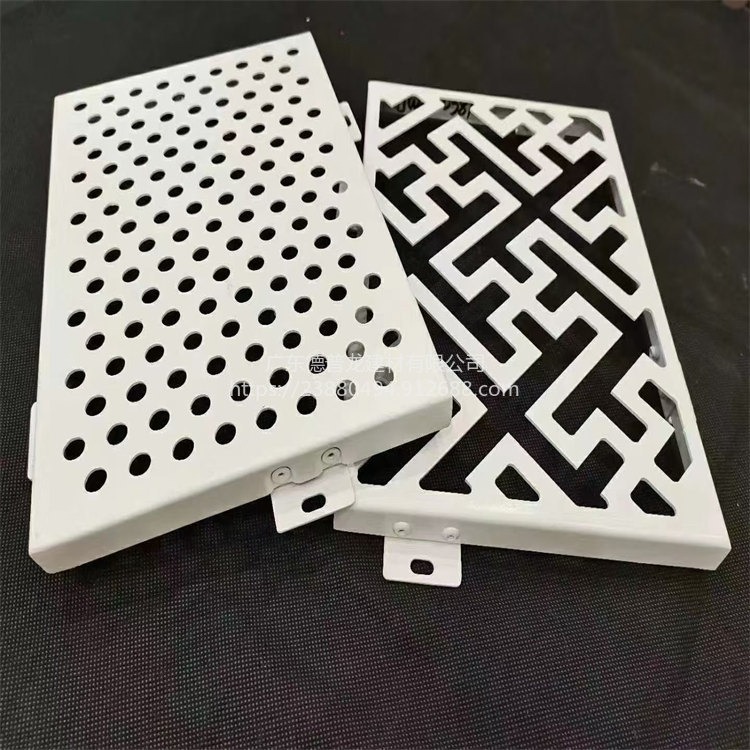 生产1.5mm冲孔铝单板 雕花铝单板 仿木纹铝单板来图定制