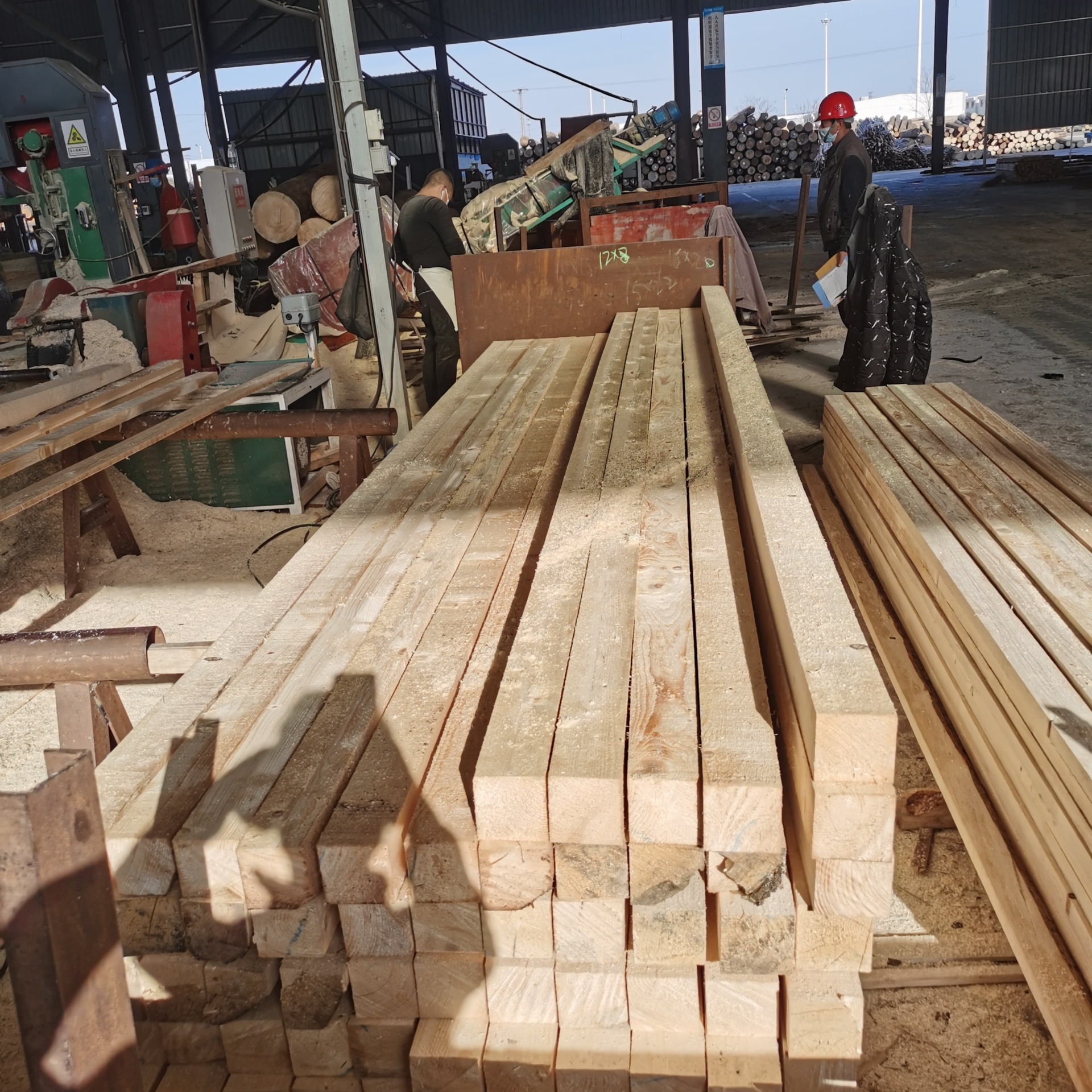 万家木业 批发俄罗斯进口樟子松建筑木方工程专用方木白松建筑口料不变形图片