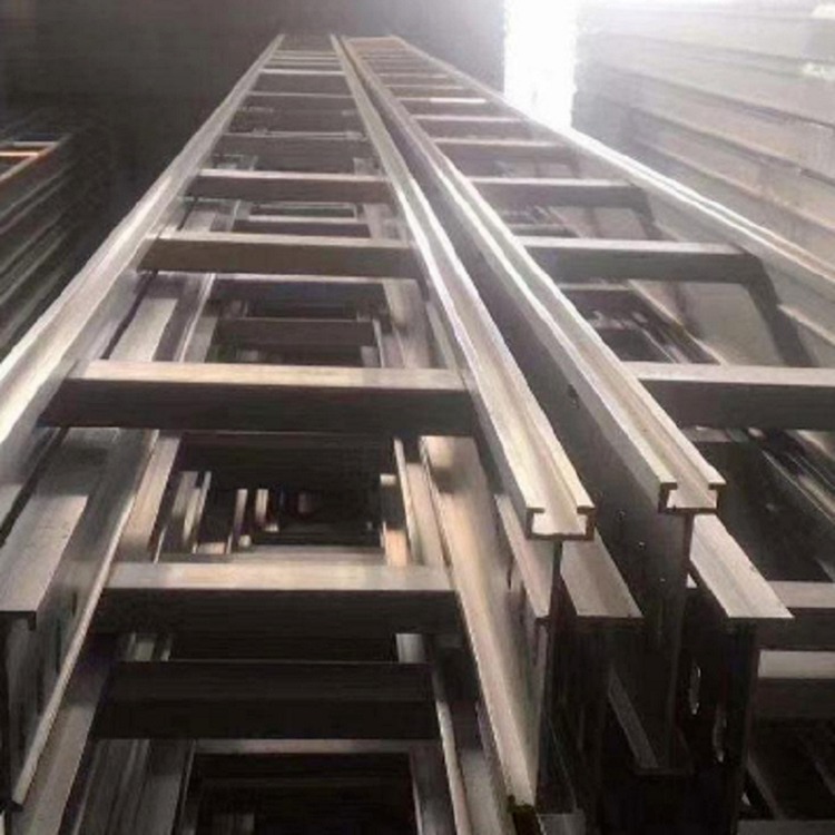 梯式大跨度镀锌桥架 耐腐蚀性好 使用寿命长 多种材质定制 固工