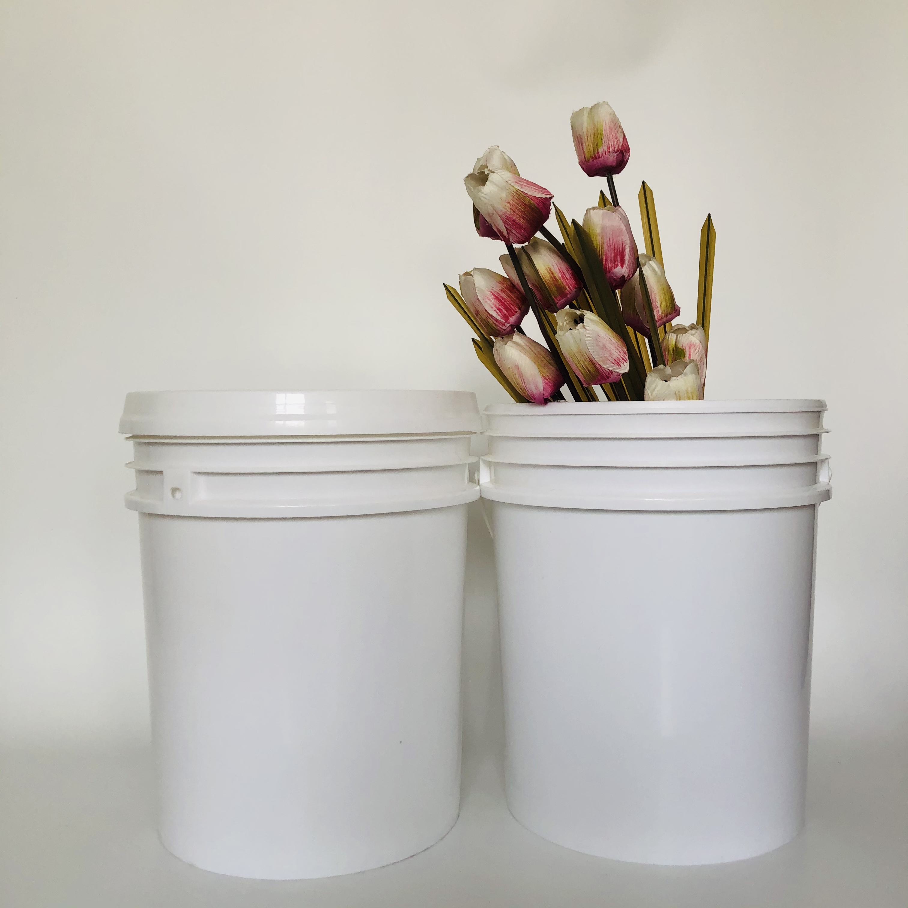 全新料瓷白色10升涂料桶 油漆塑料桶批发欢迎咨询