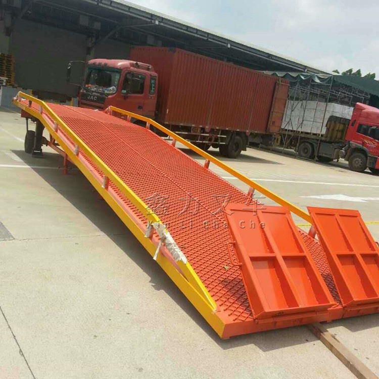 XSDCQ移动式登车桥10吨9米装卸平台仓库货柜坡台出租