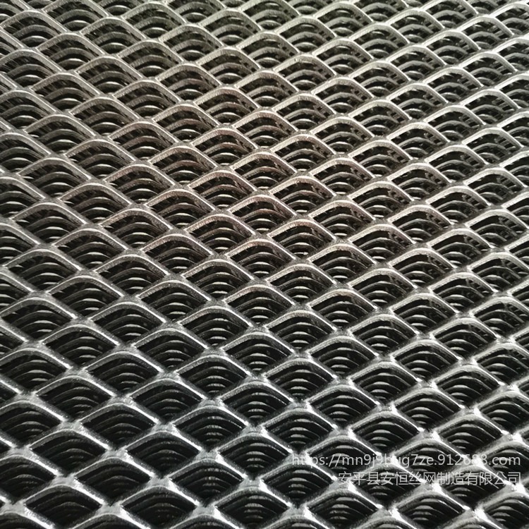 菱形孔钢板防护网 镀锌钢板网厚度2.7mm网孔30x50mm 安恒