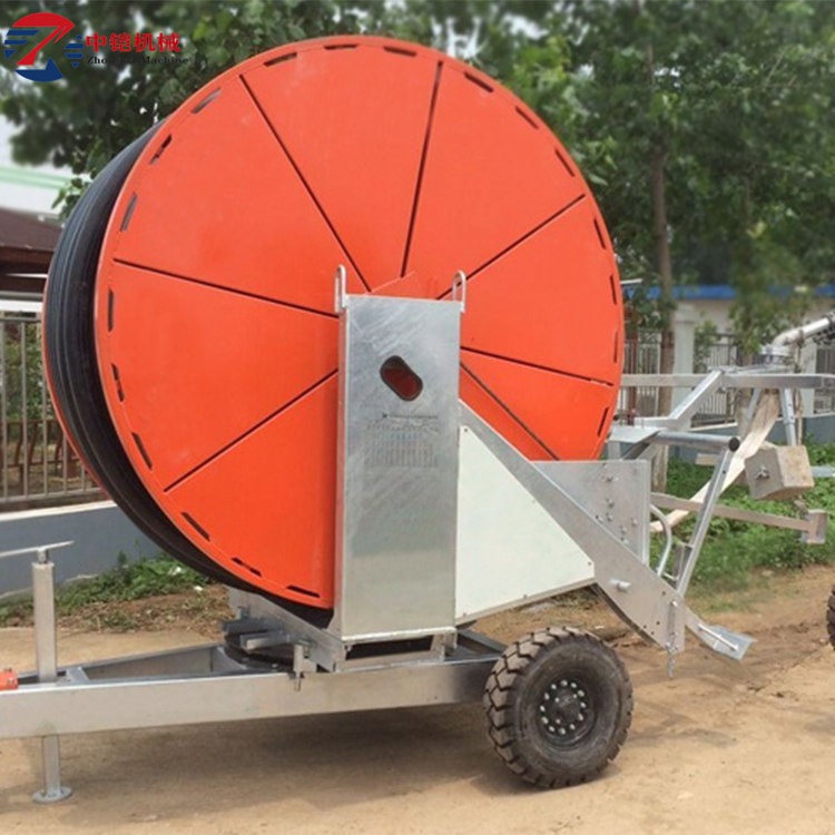 水涡轮旋转喷灌机  自动移动灌溉设备  中铠卷盘式灌溉机图片