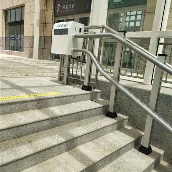 贺州市启运轮椅升降梯 室外无障碍机械 斜挂式残疾人电梯 残疾人专用爬楼梯图片