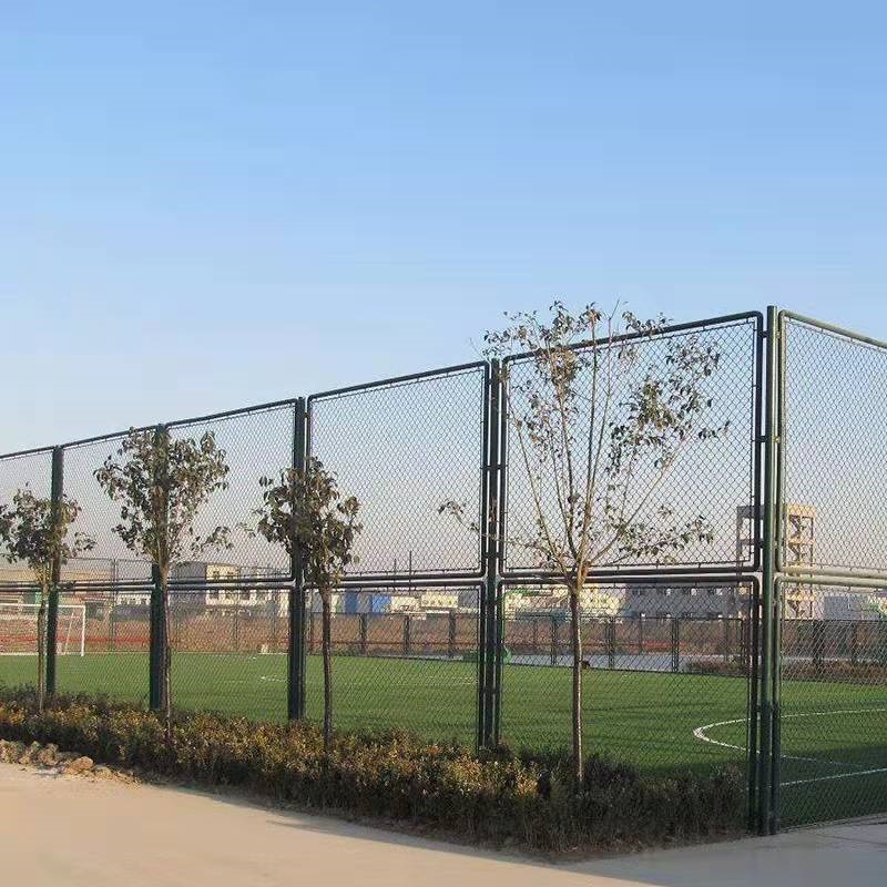 球场围网羽毛球场围栏网青岛本地厂家标准尺寸制作峰尚安图片