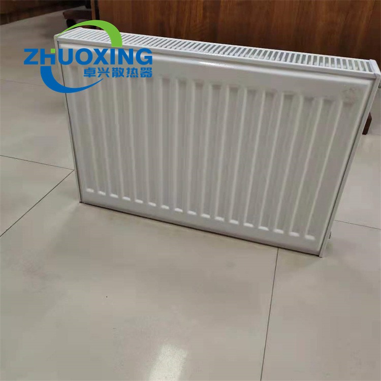 钢制板式散热器 壁挂式工程用水暖散热器 集中供暖散热器生产厂家