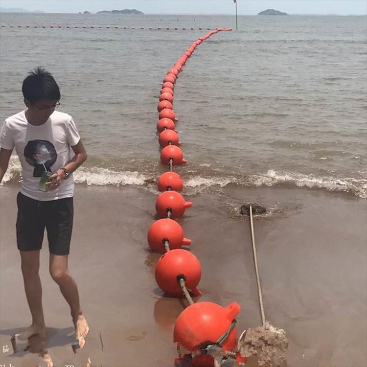 养殖区域浮拦漂浮球 浮球串联水面警戒浮排柏泰塑料浮球供应厂家图片
