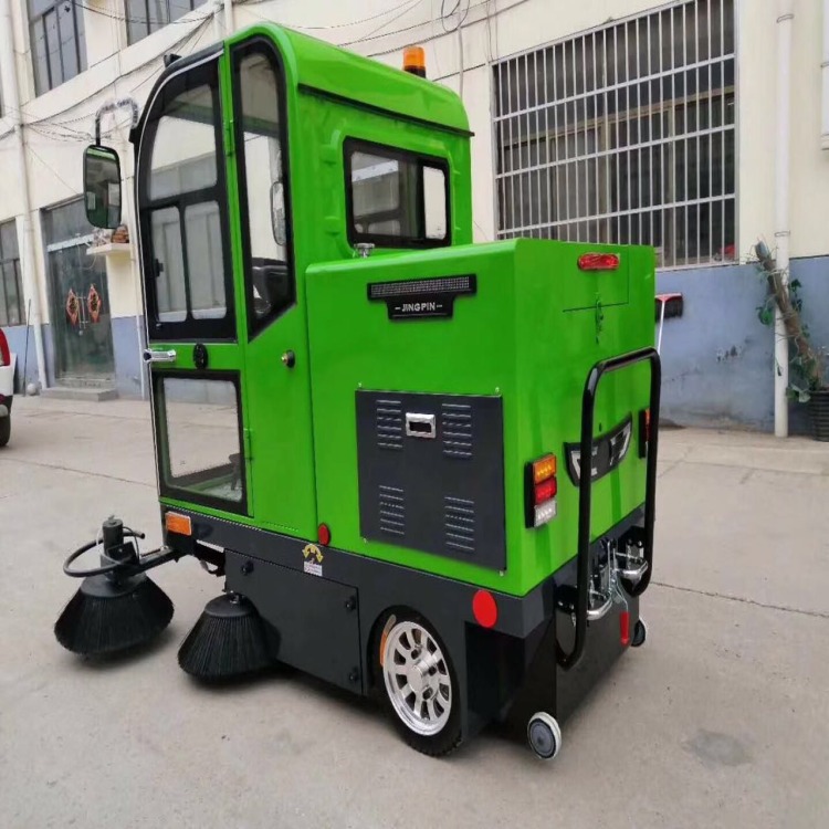 厂家直销可货到付款的电动驾驶式路面清扫车 YJ200型电动扫路机远景驾驶式电动清扫车