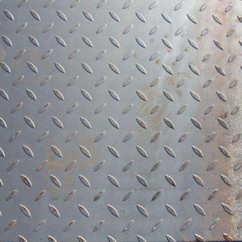 花纹板 厂家镀锌花纹钢板 花纹板镀锌板 3.0mm楼梯防滑板压花踏板图片