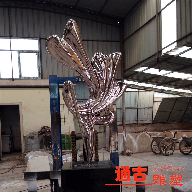 不锈钢艺术品、金属工艺品、手工锻造艺术品、室内摆件，上海通古雕塑制作图片