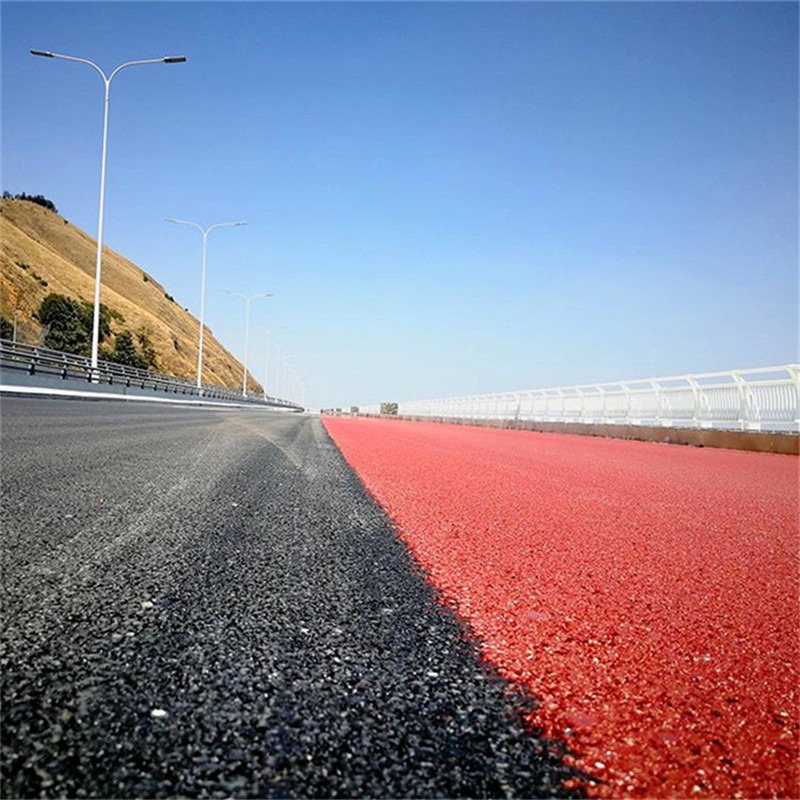 公路彩色防滑路面铺筑 烟台华通 彩色道路 彩色路面改色剂 水泥路面沥青路面均可使用