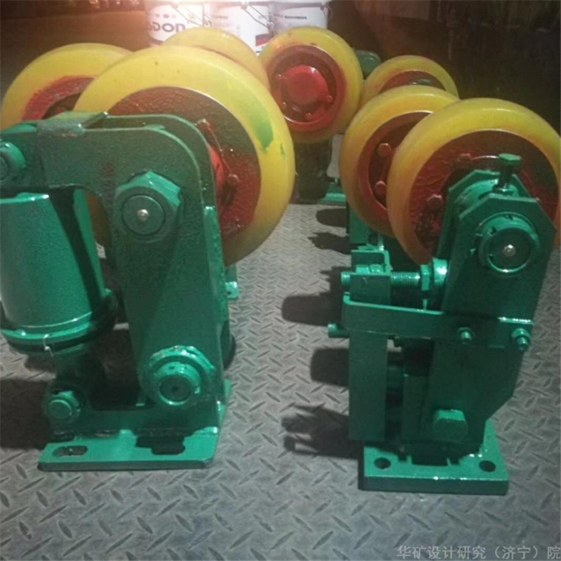 华矿出售双轮滚轮罐耳 价格直降 矿用双轮滚轮罐耳 LS35双轮滚轮罐耳图片
