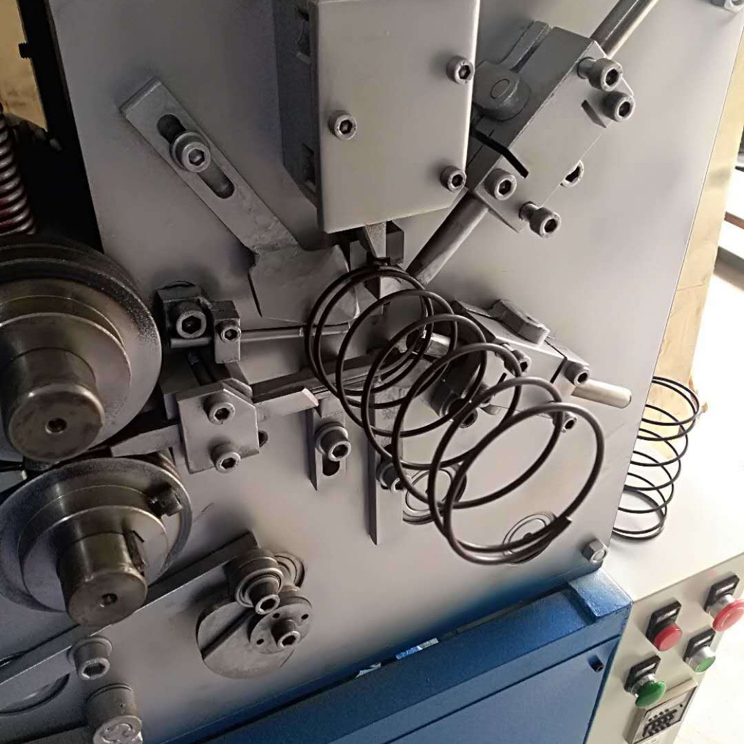 弹簧机 洛阳铁路弹簧机定制 河南螺旋筋弹簧机供应商 螺旋筋弹簧机厂家直销图片