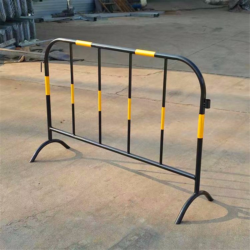 全新镀锌钢管铁马护栏交通隔离栏黑管铁马围栏不锈钢护栏峰尚安