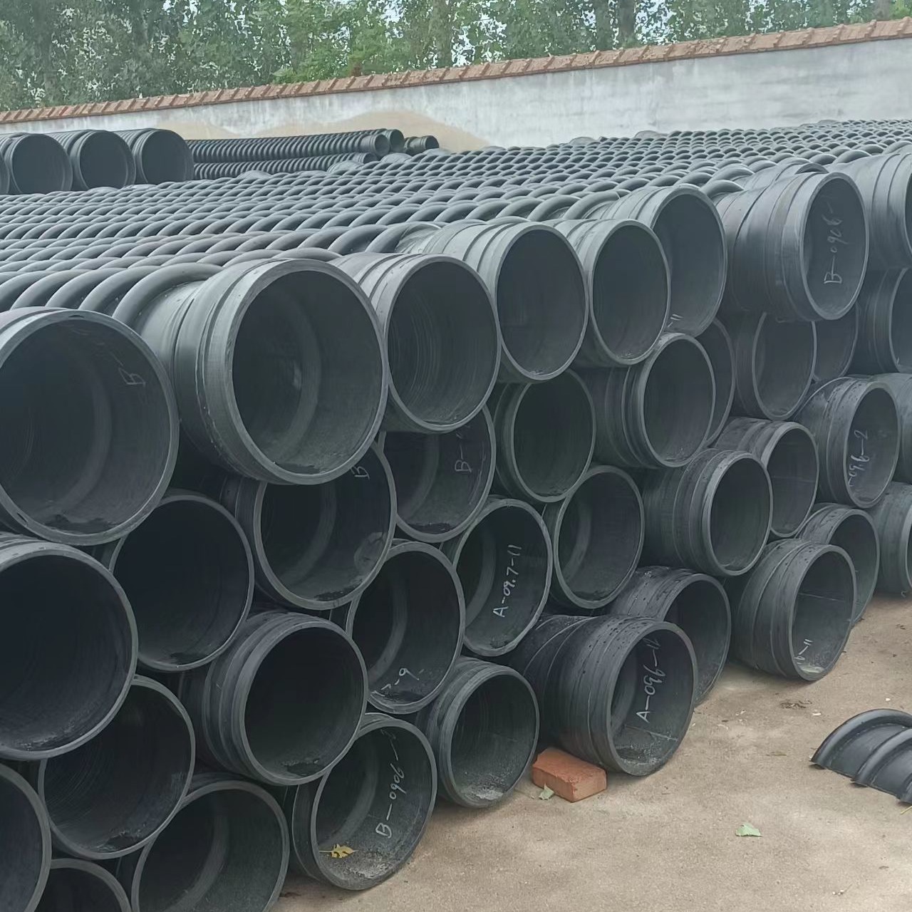 山东临沂生产定做DN300PE缠绕结构壁B型    PE克拉管 排污水管厂家 炳耀建材