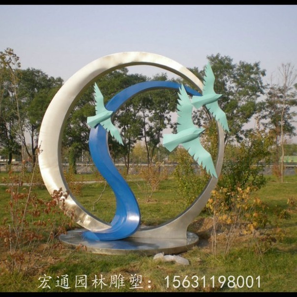 飞鸟雕塑 公园不锈钢雕塑图片