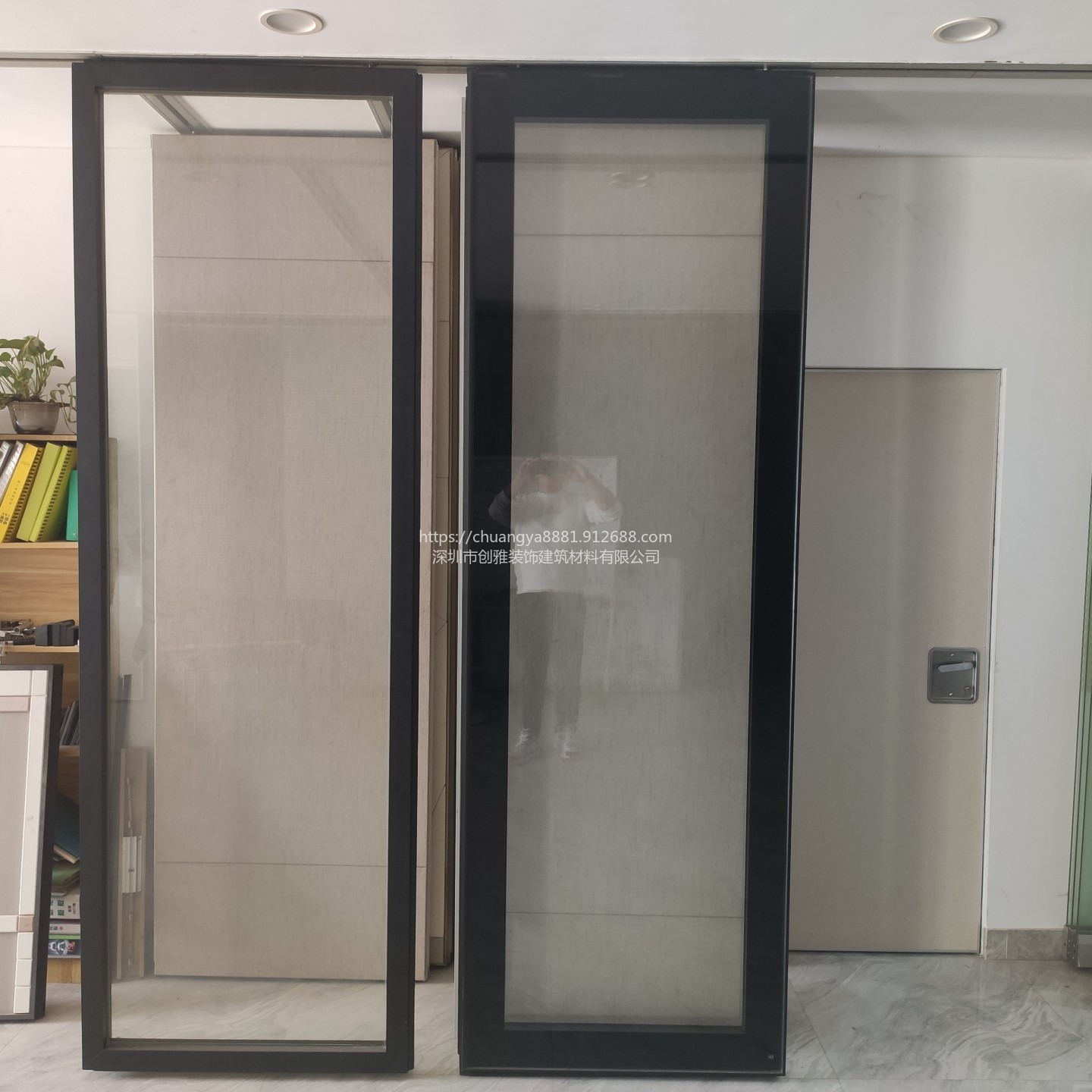 深圳市创雅公司 主要生产活动屏风隔断墙玻璃移动折叠屏风多种型号可选择65型85型100型玻璃单玻双玻隔音环保安全防火