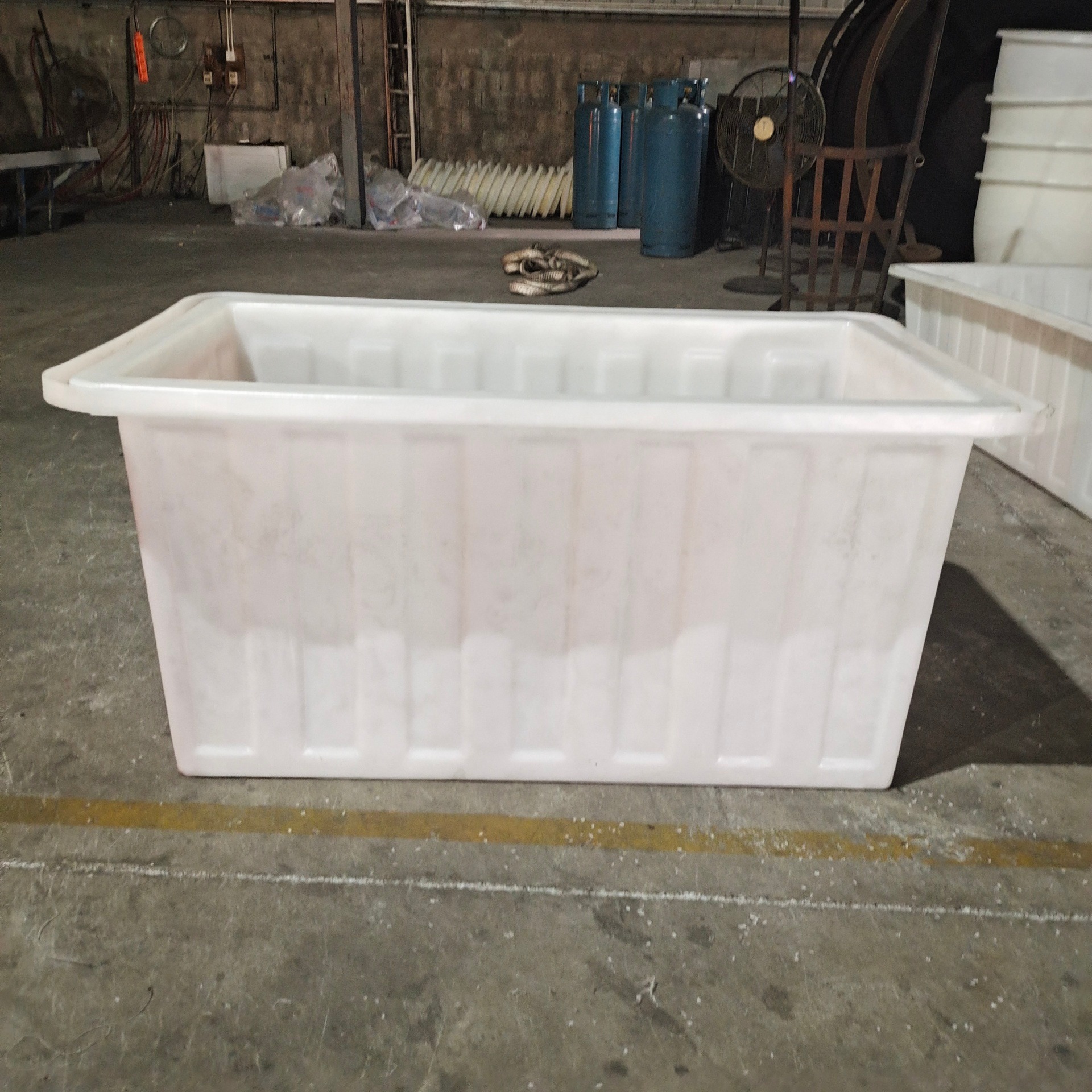 食品级加厚0.5吨立式塑料方箱 养殖水产箱 500L牛筋水箱防腐蚀耐酸碱不易老化 瑞通厂家直销