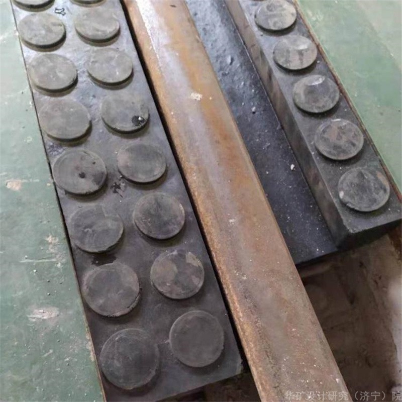 华矿出售铁路轮缘槽橡胶嵌条 弹性变形好 安全可靠 轮缘槽橡胶填充块 使用寿命长 橡胶轮缘槽嵌条图片