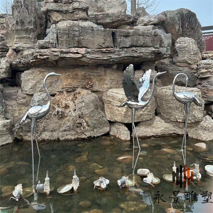 不锈钢仙鹤雕塑 镜面仙鹤雕塑抽象小动物公园广场水景摆件