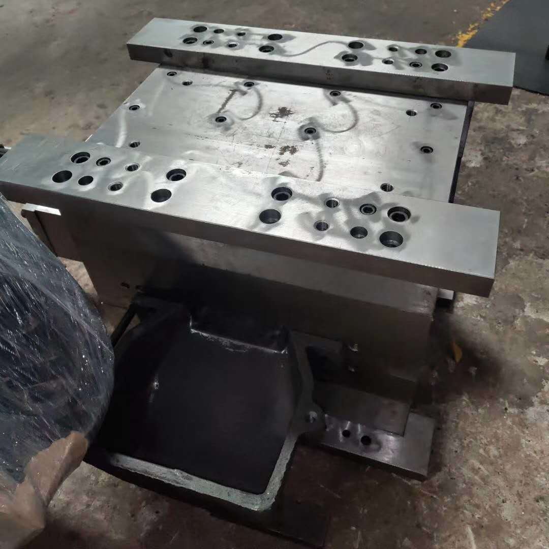 广东砂铸模具 浇铸中板模具 坤泰造型机模具定制实力厂家