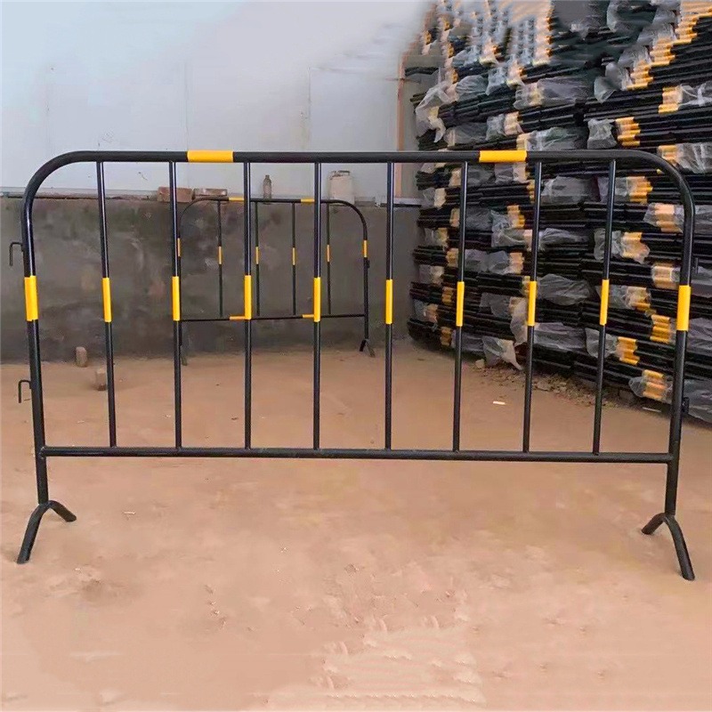 厂家现货黄黑铁马护栏警示栏杆工地施工可移动防撞反光临时隔离栏峰尚安