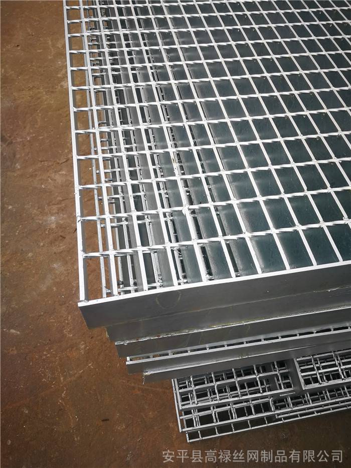 镀锌钢格栅板，长1040*沟宽720*厚40mm，钢板3－4mm厚，钢格栅板40高