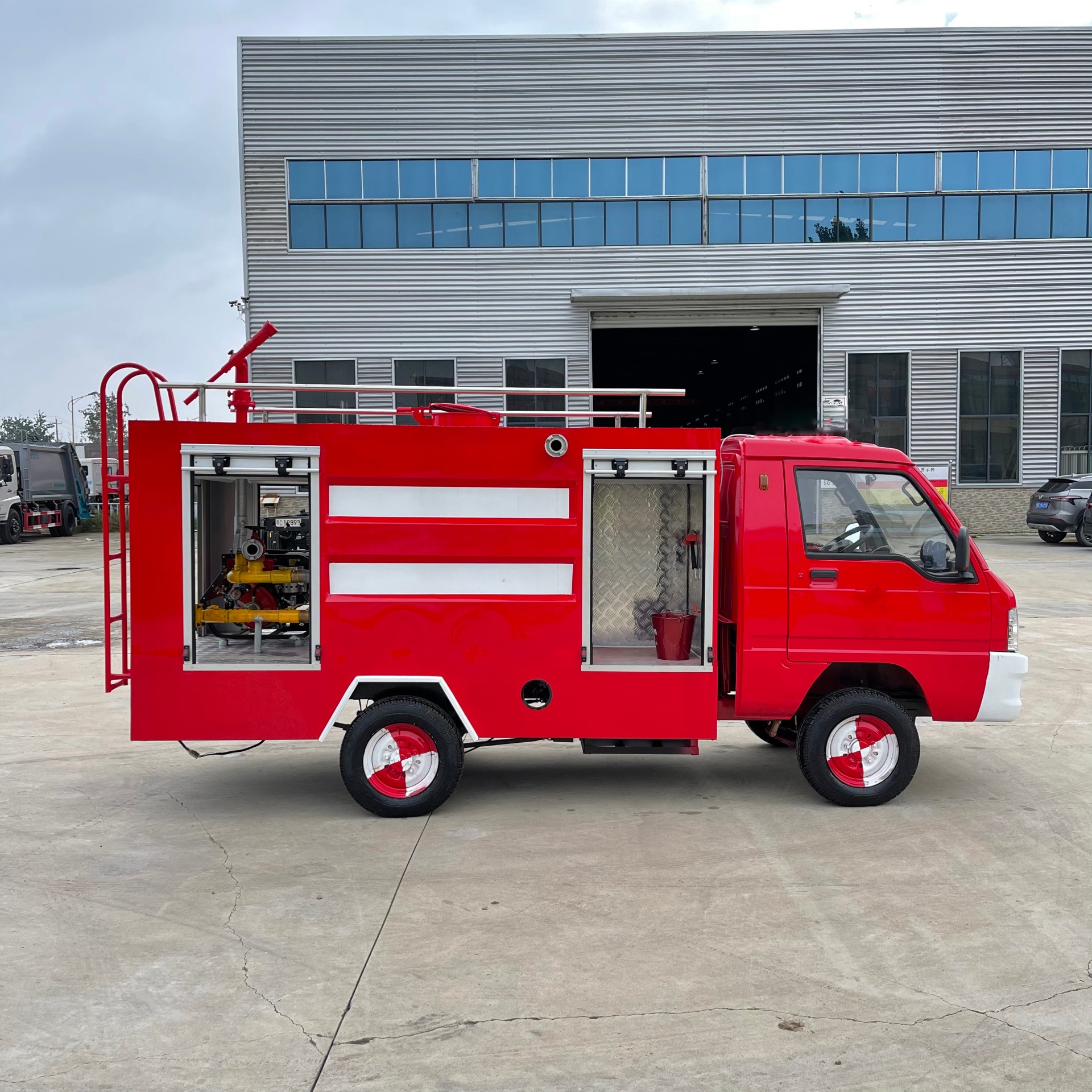 电动消防车生产厂家 四轮灭火巡逻车 小型抢险救援消防设备 中运威