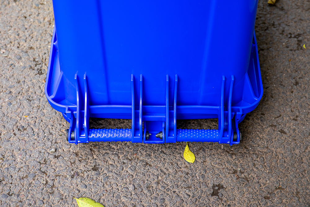 厂家批发120L环卫垃圾桶 带轮移动式 可挂车型垃圾桶示例图7
