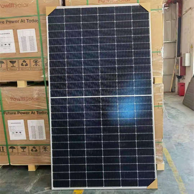 太阳能组件回收  光伏板回收 鑫晶威太阳能 诚心服务 高价收购