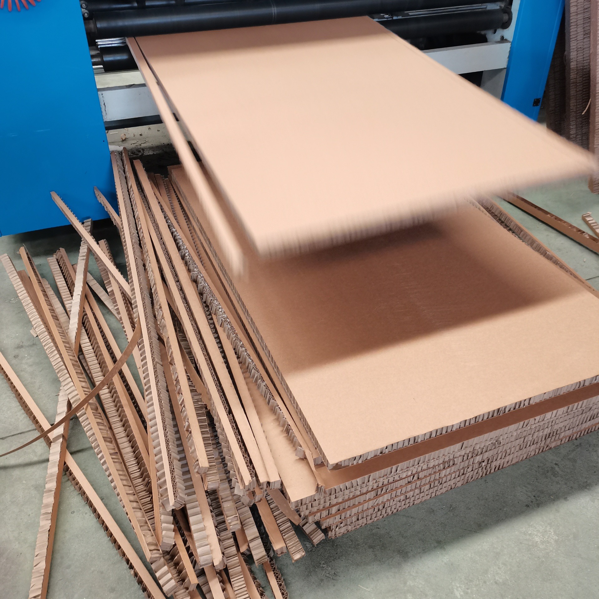 缓冲垫板蜂窝纸板 用于门业填充 京东龙达