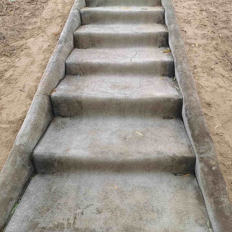 复合毡水泥毯 太原新型速干水泥毯高速路台阶防护